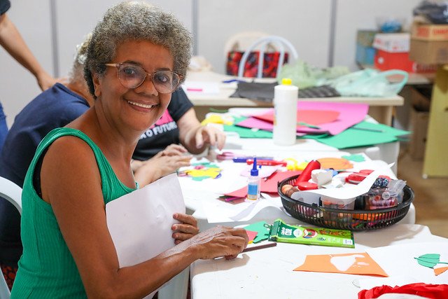 16/02/2025 - Olhar Para o Futuro: Projeto mulheres desenvolve atividades infantis para filhos e netos