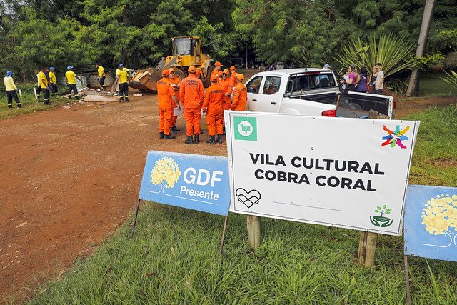 17/02/2025 - Vila Cobra Coral, na Asa Sul, recebe ação coordenada do GDF contra a dengue