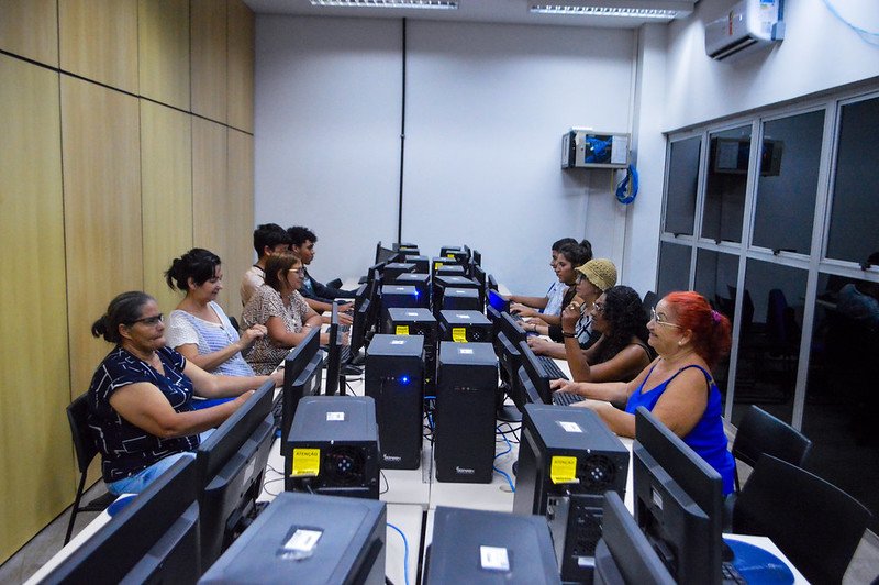 aulas-de-informatica-no-ceu-das-artes-do-recanto-1