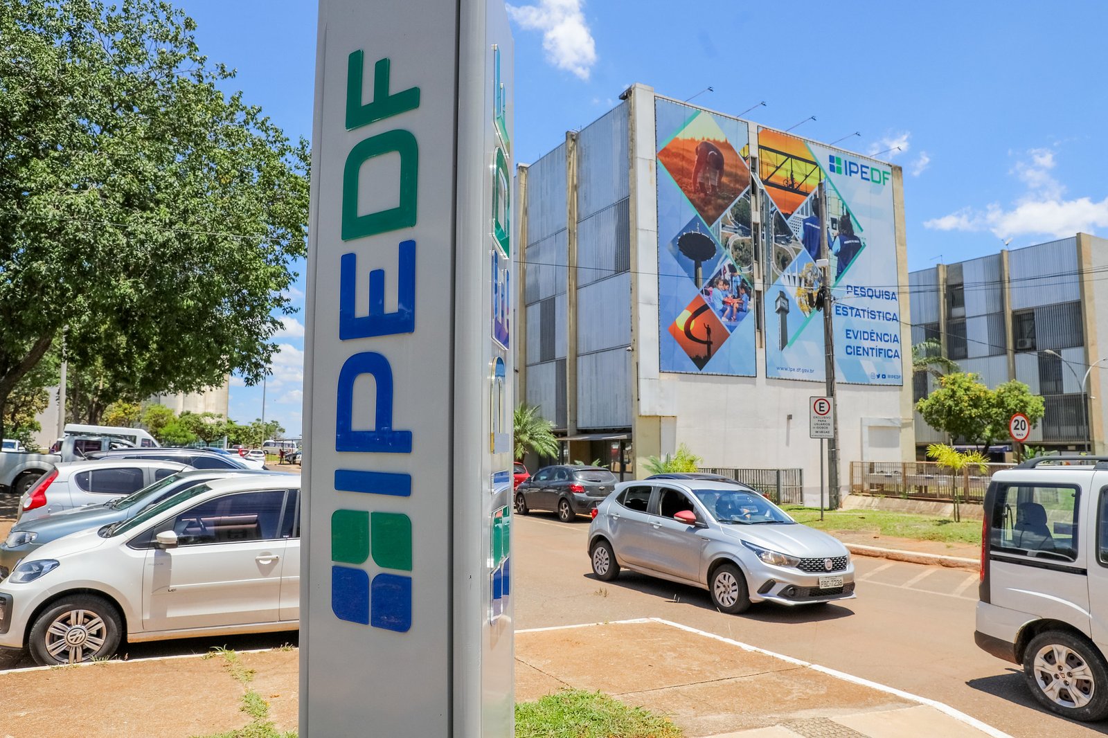 Boletim sobre inserção das mulheres no mercado de trabalho será divulgado nesta quarta (12)